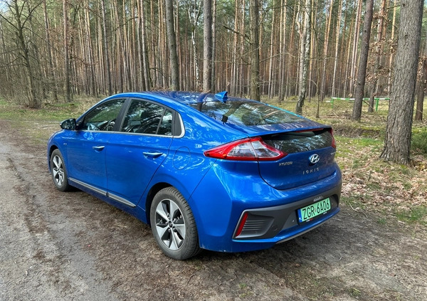 Hyundai IONIQ cena 60800 przebieg: 63000, rok produkcji 2017 z Gryfino małe 172